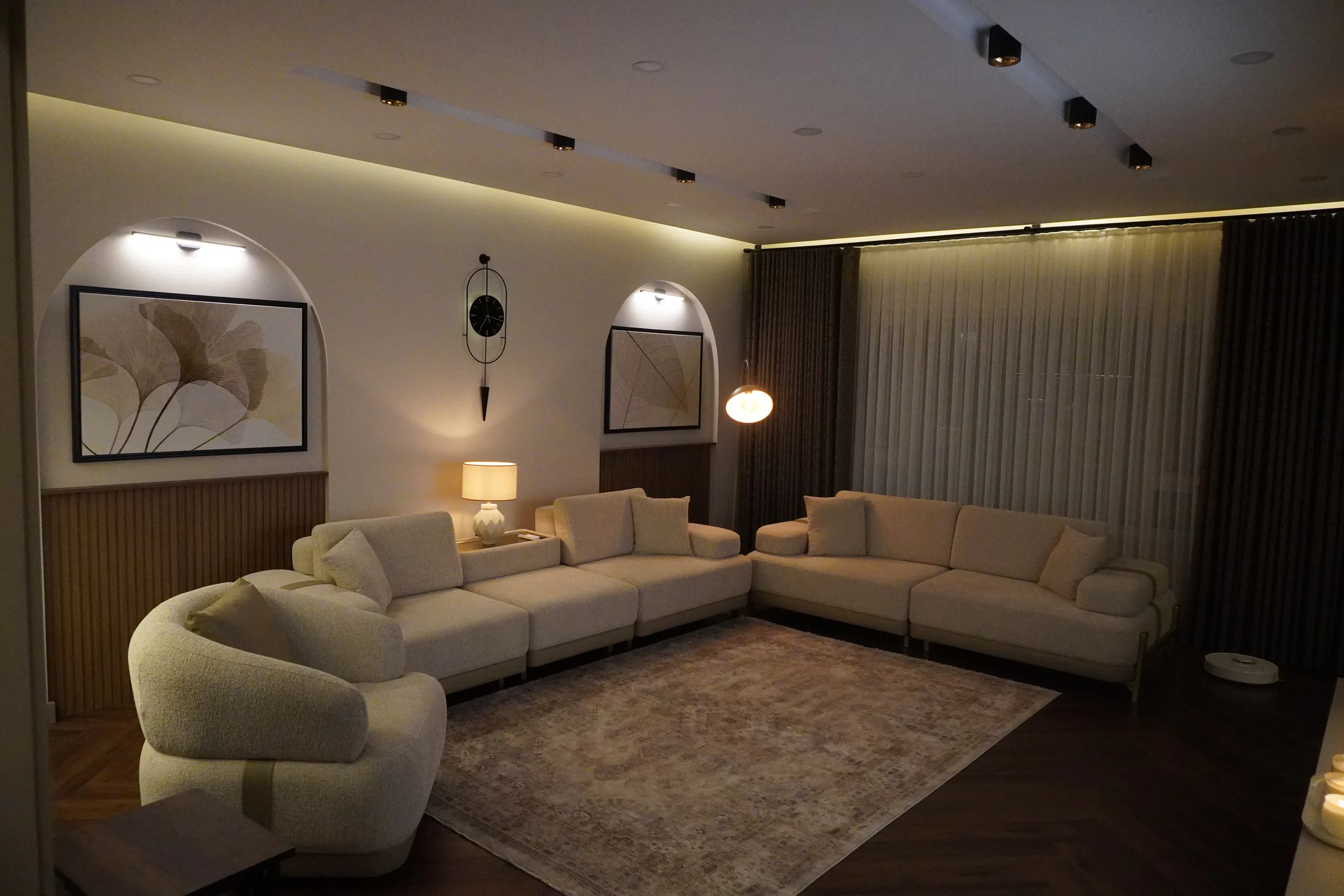 Modern salon iç mimari uygulaması